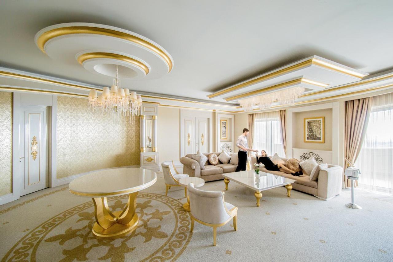 Qafqaz Riverside Hotel Gabala Exterior photo A suite at the Four Seasons Hotel